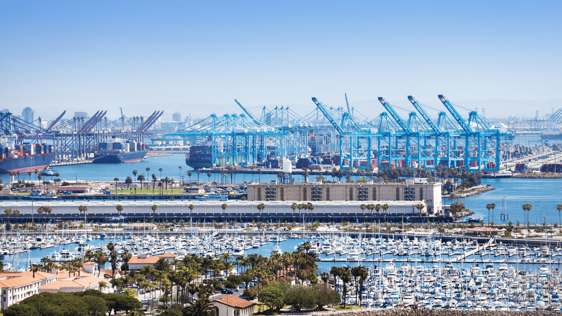Frakt över Atlanten till containerhamnen Port of Long Beach 