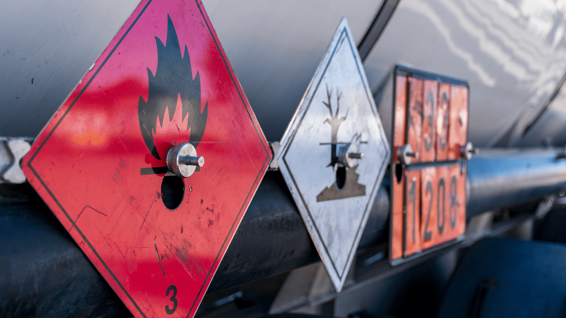 Varningssymboler vid transport av farligt gods